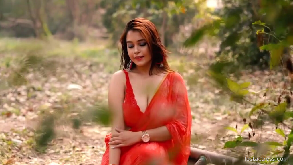 Saree model Rimpi in a red saree – Saree Models on Lost Actress